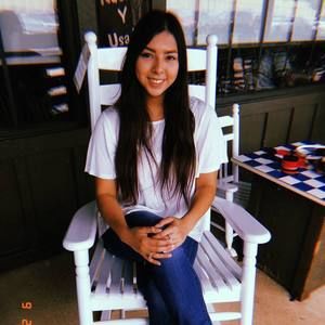 Meet your Posher, Ashley